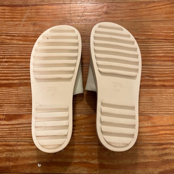 Sandals - Picture 3 of 3